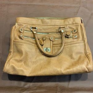 D and N purse used